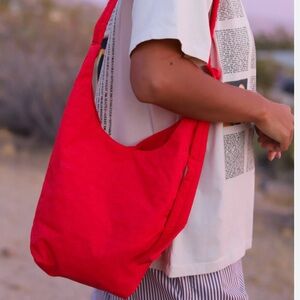 Baggu Small Sling Bag, Candy Apple 🍎
